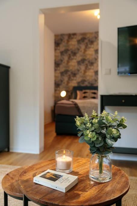 Charmantes Townhaus Mit Garten, W-Lan & Netflix Potsdam Exterior foto